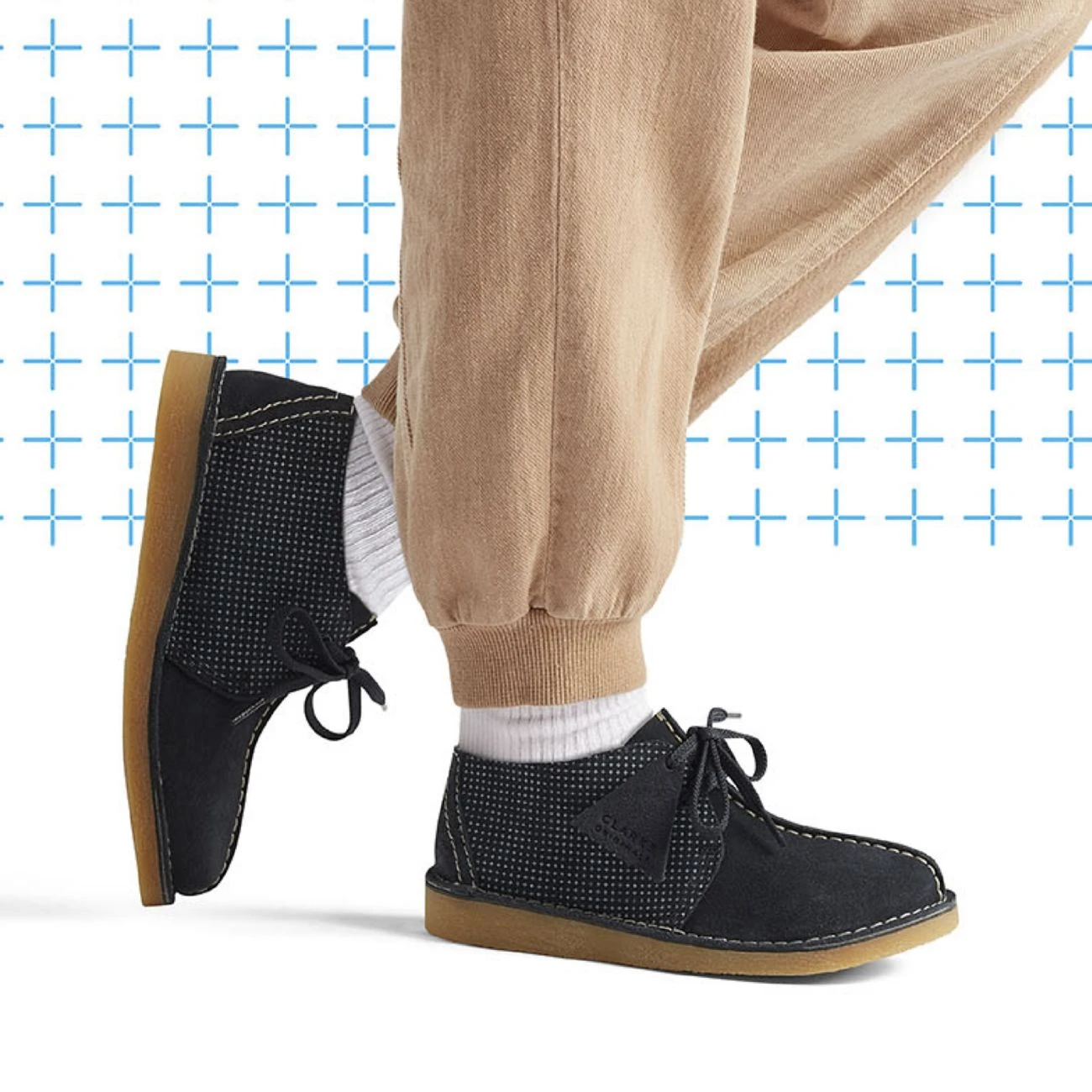 Clarks Desert Trek Older Navy Combination - Image 4