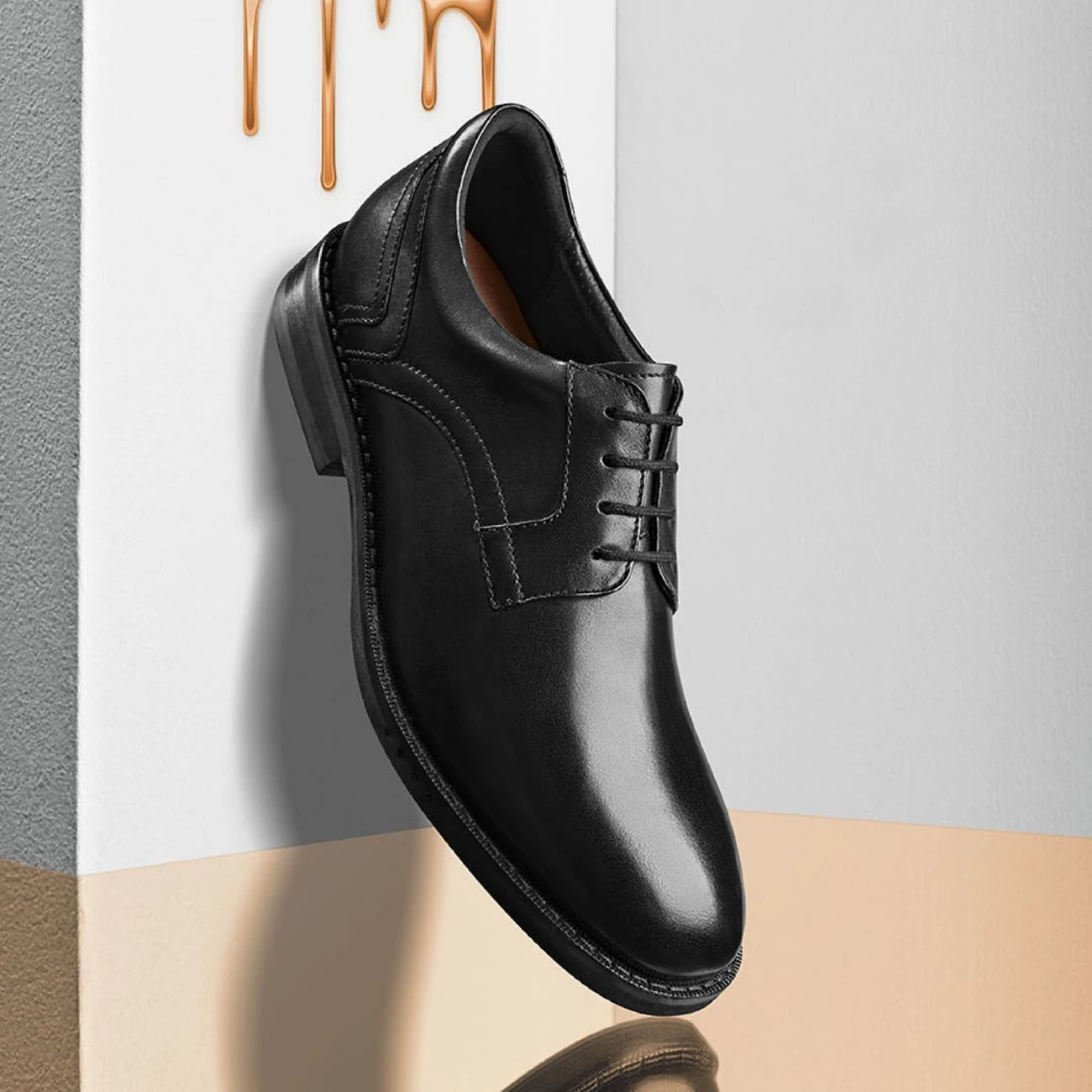 Clarks Un Hugh Lace Black Leather - Image 3