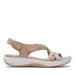 Clarks Mira Ivy Sand